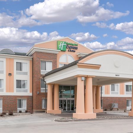 Holiday Inn Express Hotel & Suites Ames By Ihg Bagian luar foto