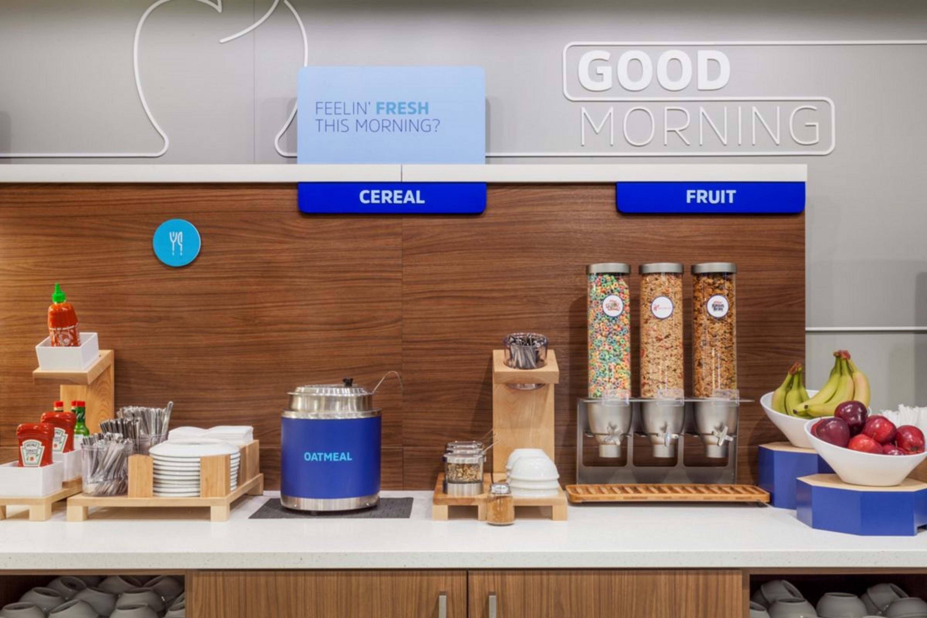 Holiday Inn Express Hotel & Suites Ames By Ihg Bagian luar foto