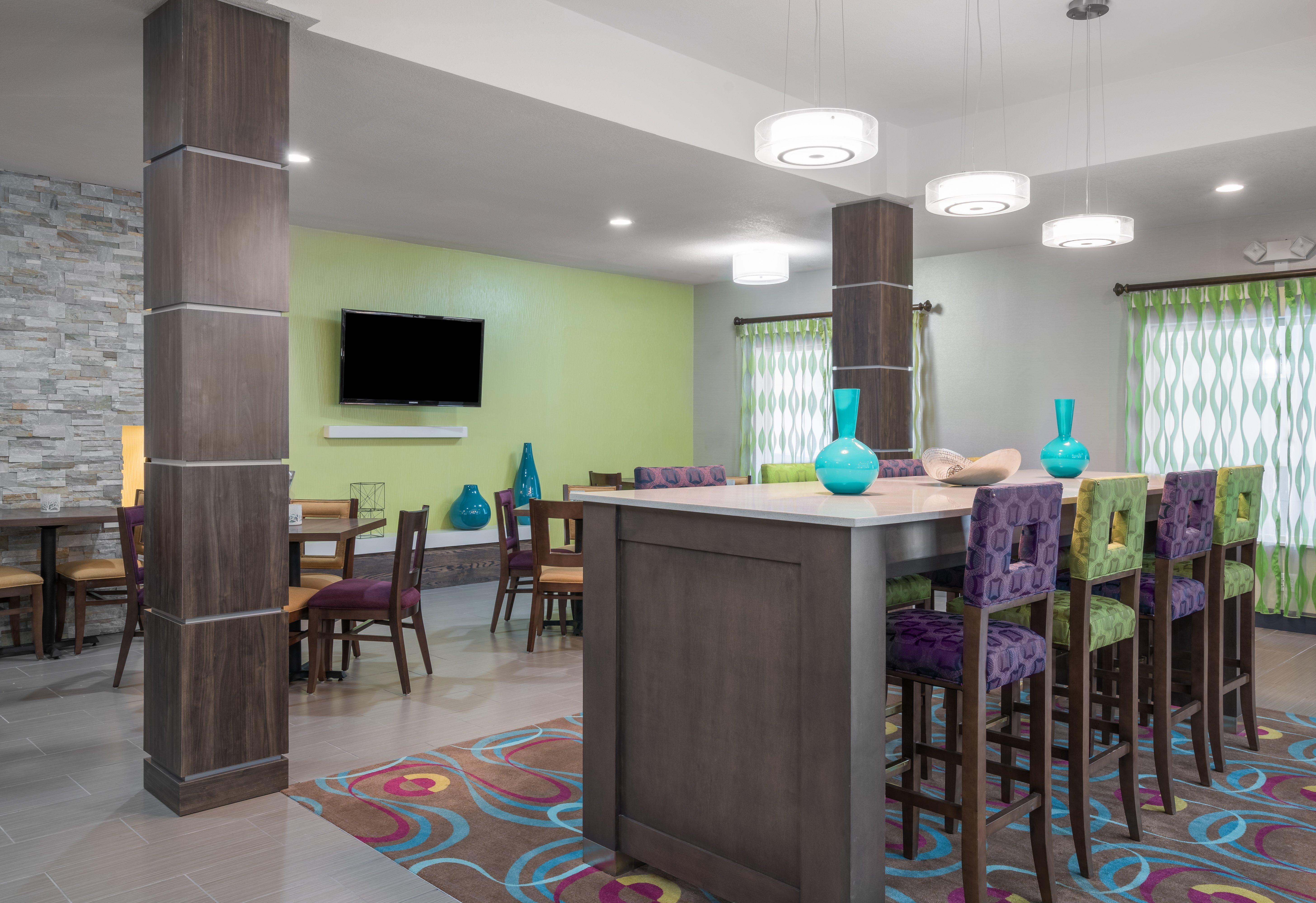 Holiday Inn Express Hotel & Suites Ames By Ihg Bagian luar foto