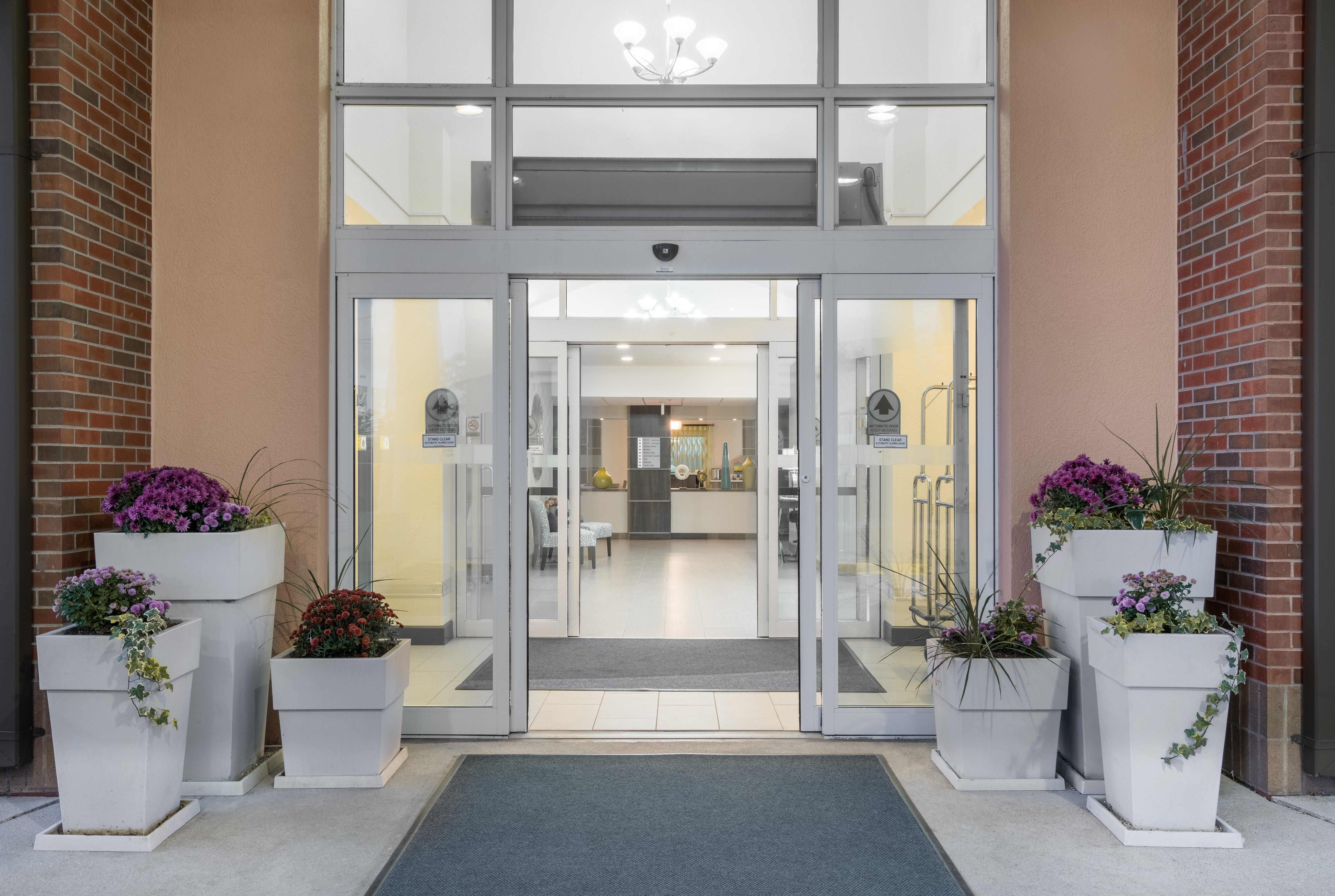 Holiday Inn Express Hotel & Suites Ames By Ihg Bagian luar foto