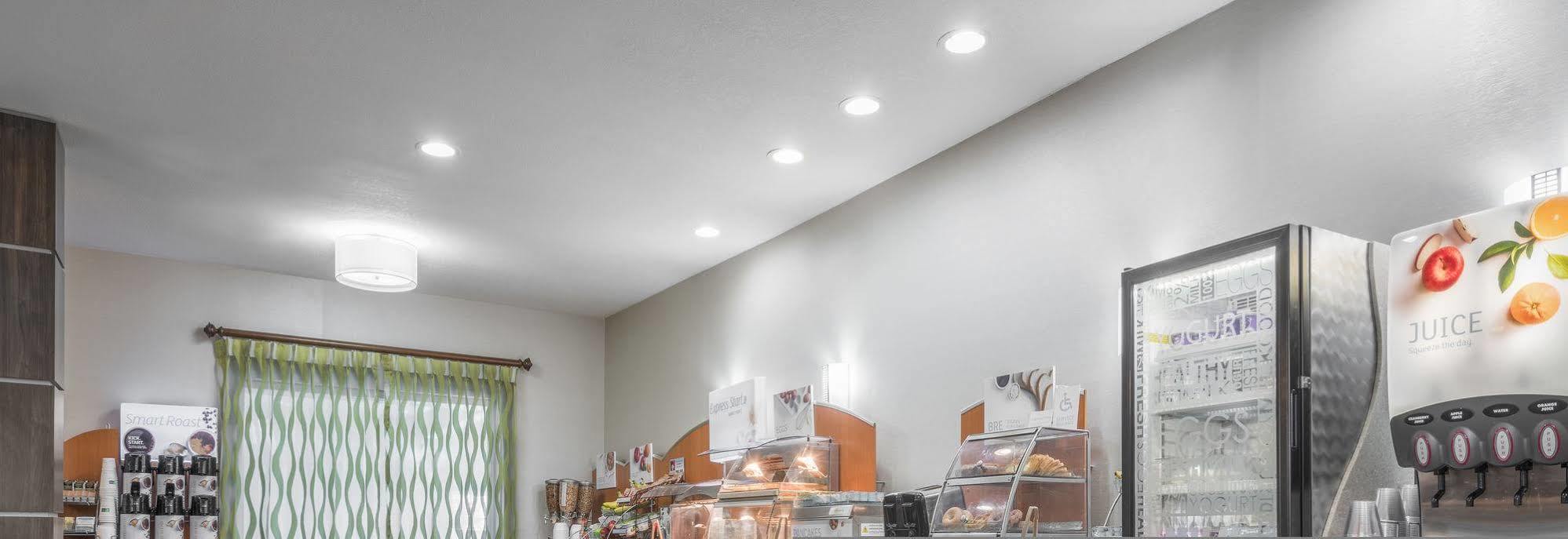 Holiday Inn Express Hotel & Suites Ames By Ihg Bagian luar foto
