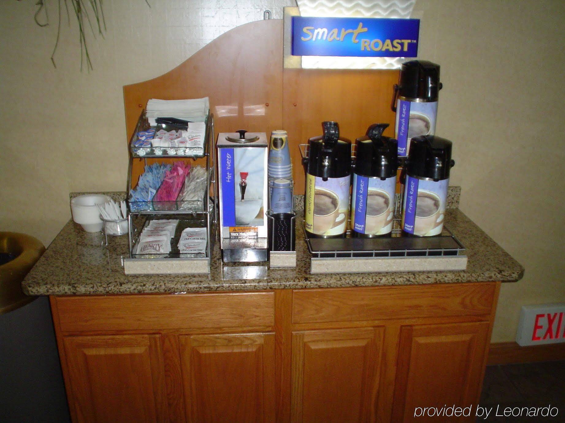Holiday Inn Express Hotel & Suites Ames By Ihg Bagian luar foto