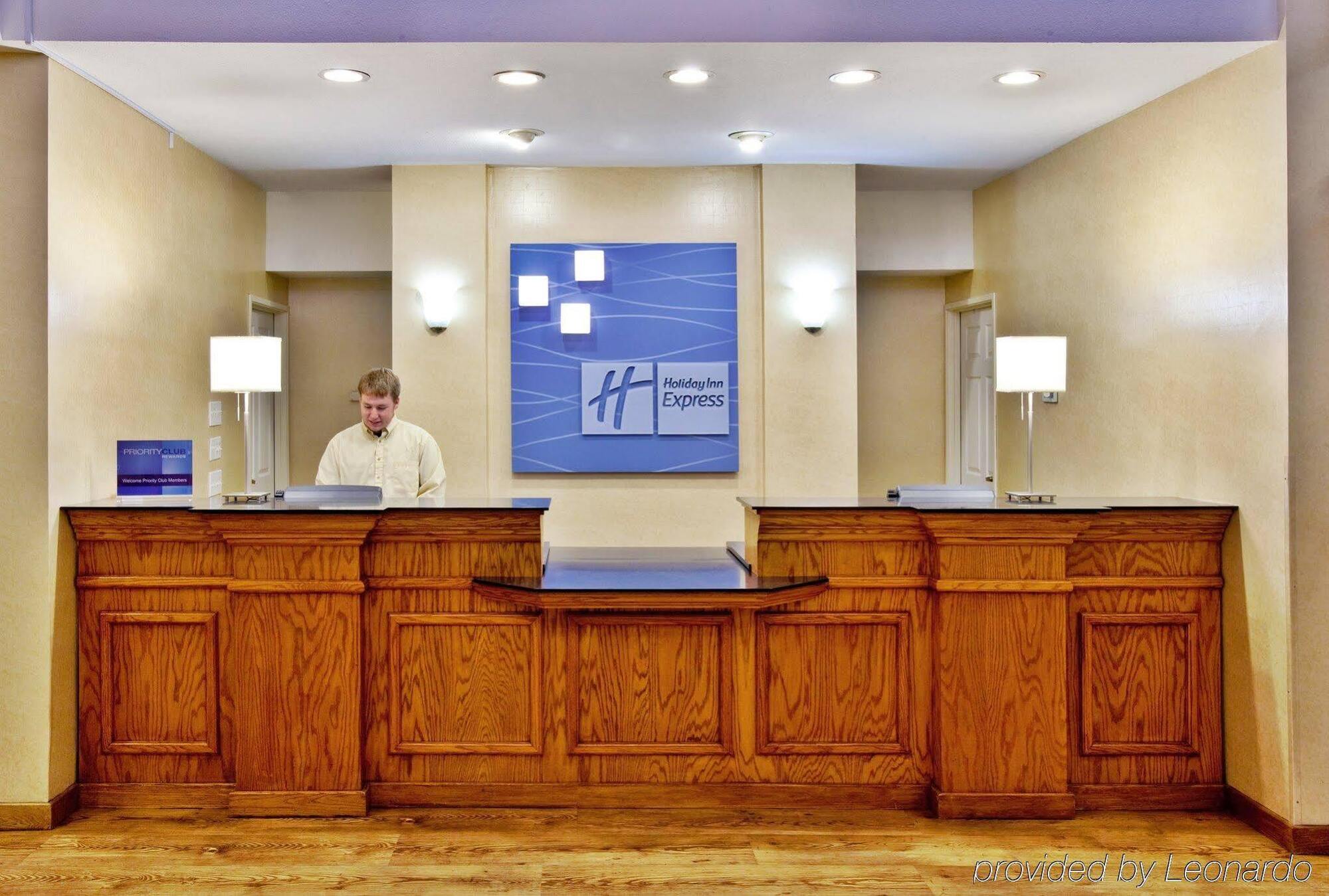 Holiday Inn Express Hotel & Suites Ames By Ihg Bagian luar foto